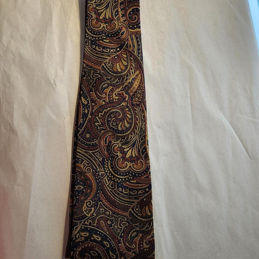 Britches Great Outdoors Mens Silk Tie Navy Burgundy Gold Paisley Pattern Necktie